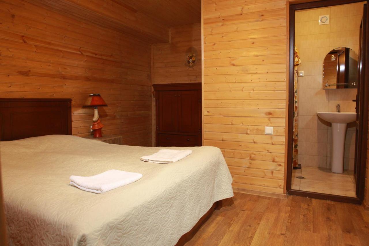 מסטיה Cottage Woodside מראה חיצוני תמונה