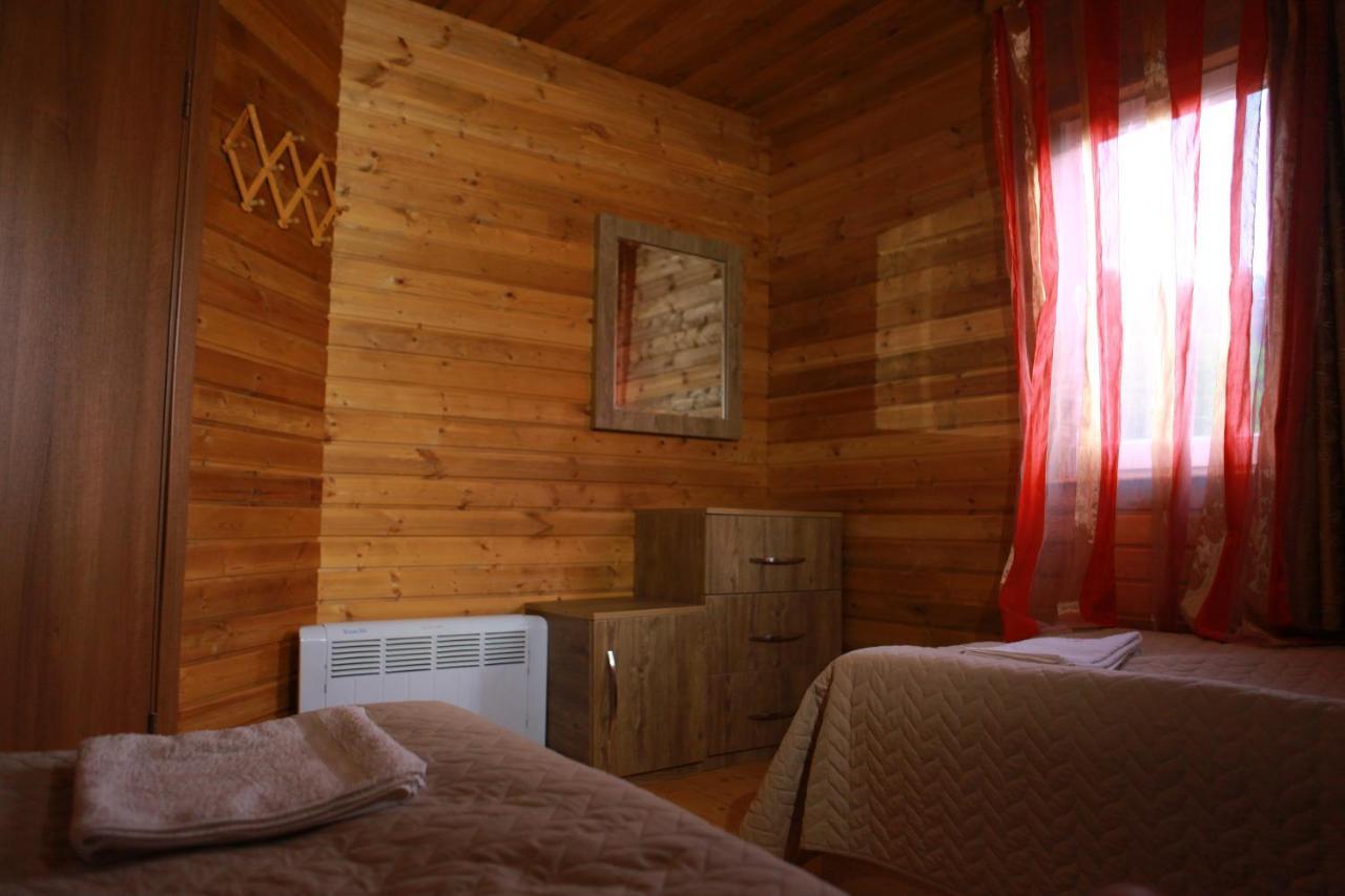 מסטיה Cottage Woodside מראה חיצוני תמונה