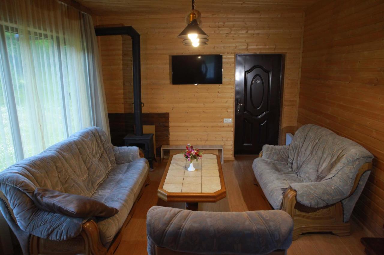 מסטיה Cottage Woodside מראה חיצוני תמונה